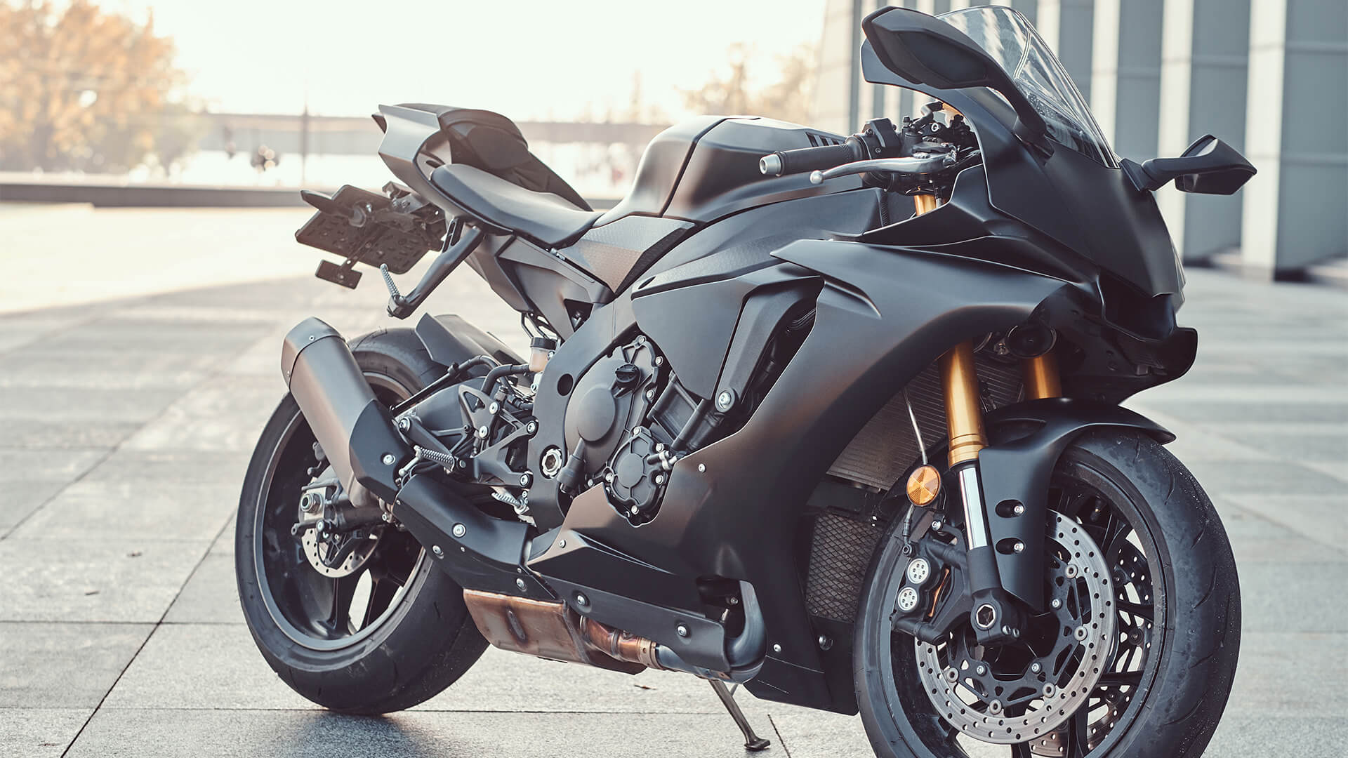 全黑超级摩托车